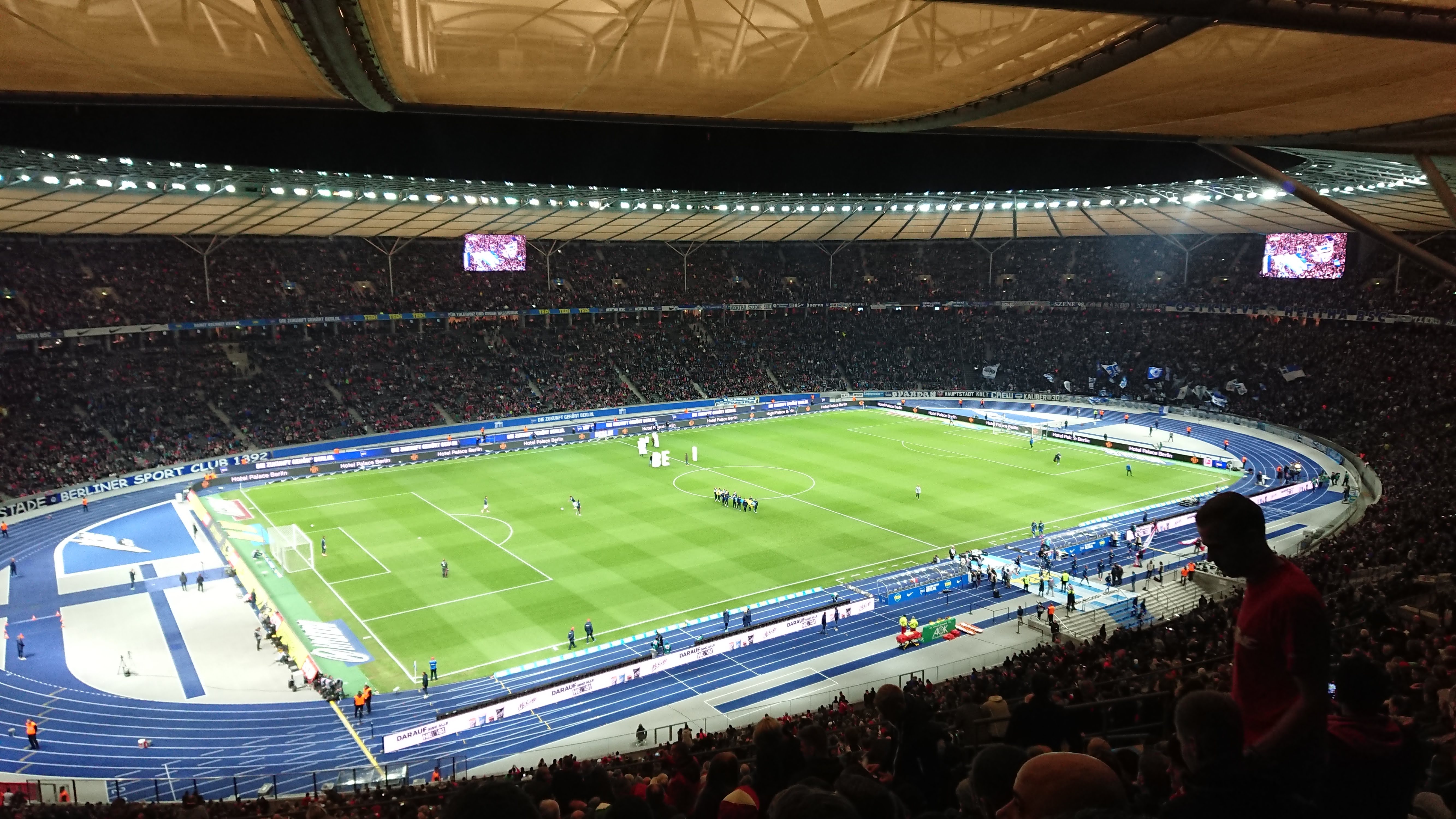 ベルリンに来たらスタジアム オリンピアシュタディオン でサッカー観戦が超おすすめ ベルリンぐらし